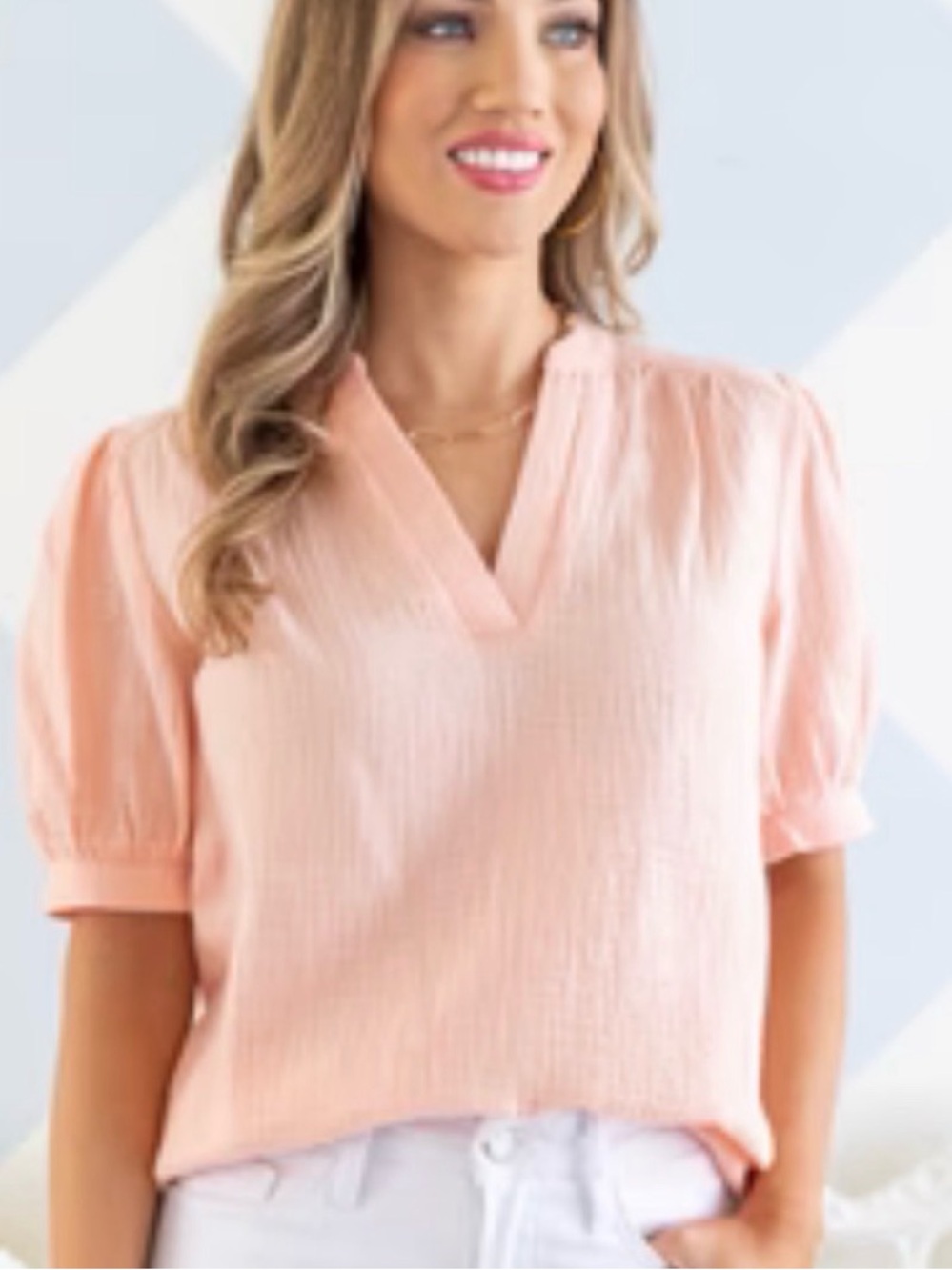 Avara Peach Gauze Split-Neck Women’s Top - Size Medium